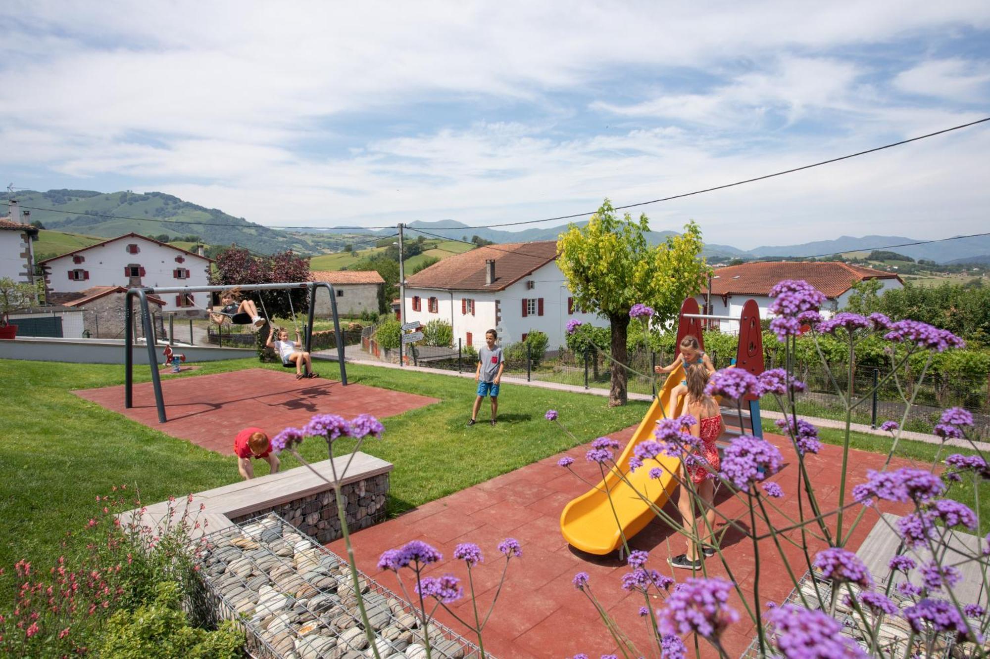 Hotel Restaurant Pecoitz Saint-Jean-Pied-de-Port Εξωτερικό φωτογραφία