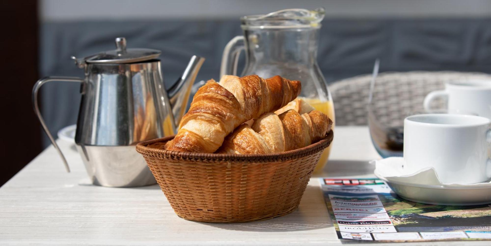 Hotel Restaurant Pecoitz Saint-Jean-Pied-de-Port Εξωτερικό φωτογραφία
